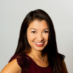 Carisa Held Headshot