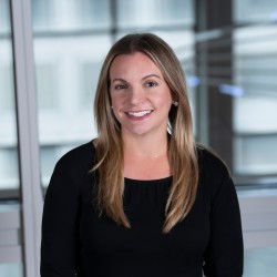 Carolyn Herrmann Headshot