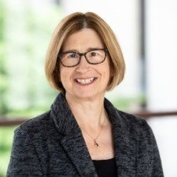 Tammi Schaeffer Headshot