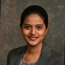 Vahini Manivannan Headshot